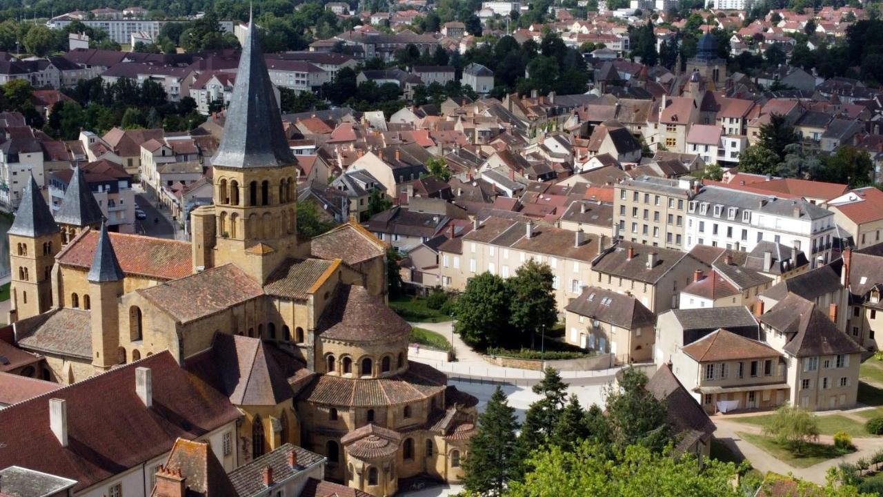 Hotel De La Basilique Paray-le-Monial Exterior foto